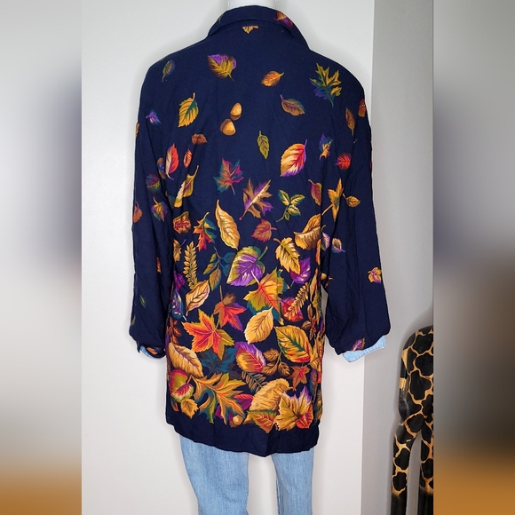 Katie Lee - Picture 4 of 4